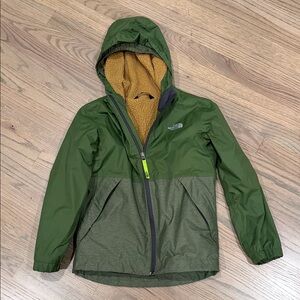 Boy’s North Face Fleece Lined Jacket Kids Green Jacket with Hood